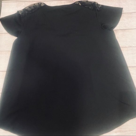 Torrid Crepe Mesh Dot Flutter Sleeve Top - Picture 4 of 9